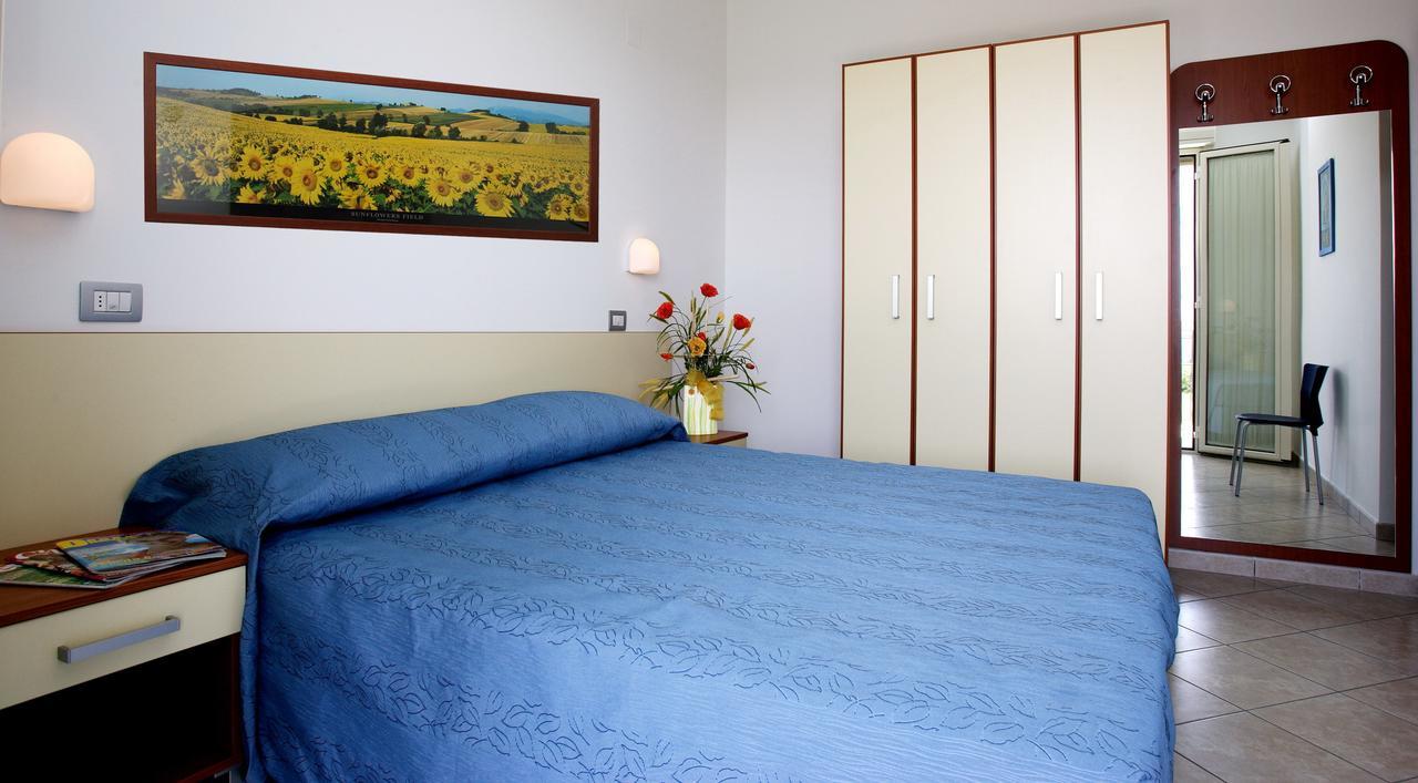 Residence Il Girasole 1 알바아드리안티카 외부 사진